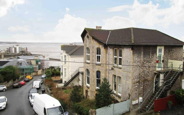 Beautiful 2-bed Apartment in Weston-super-mare