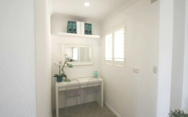 Freshly Renovated Apartment in the Heart of Bondi