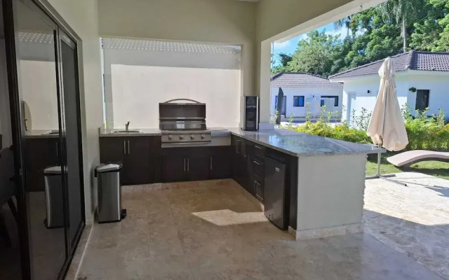 Luxury 5 Bedrooms Villa in Hispañola -sosua