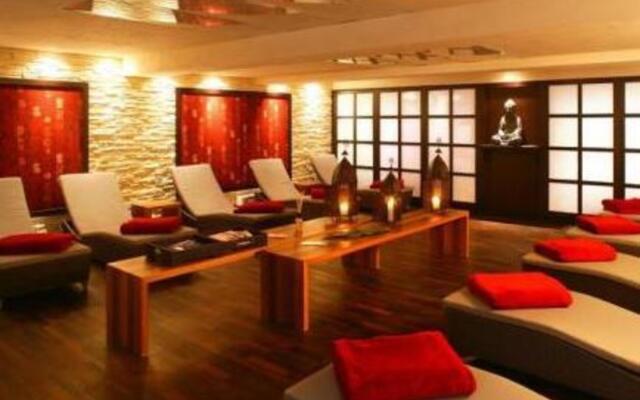 Отель Munte-Wellnesshotel am Stadtwald