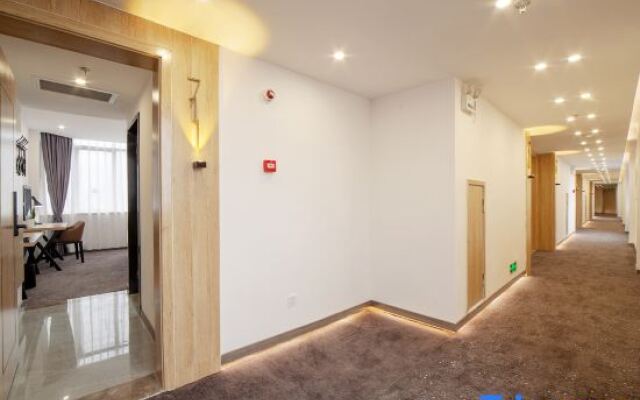 Youmi Hotel
