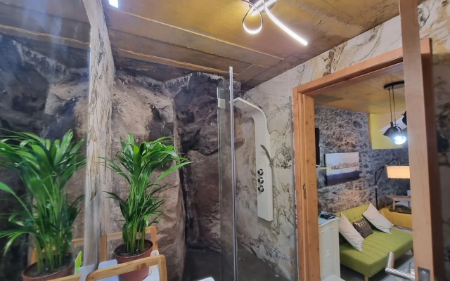 Room-discover Magical Calheta