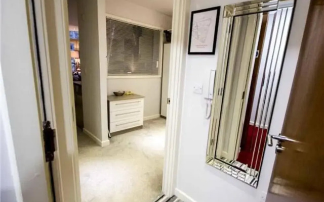 Stayzo Modern Studio Apartment 1 in Bradford City
