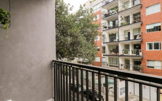 w Unique 2BR With Balcony in Miraflores