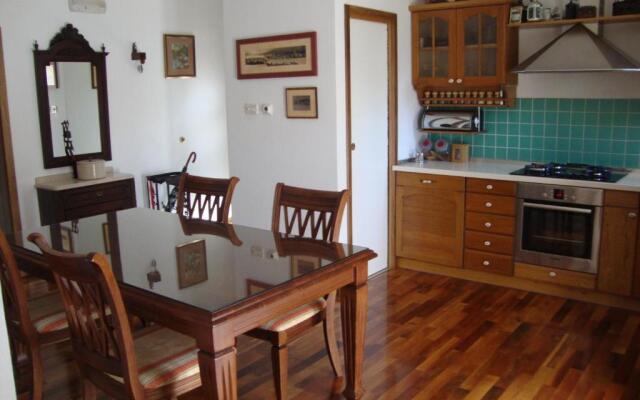 Longo Apartment