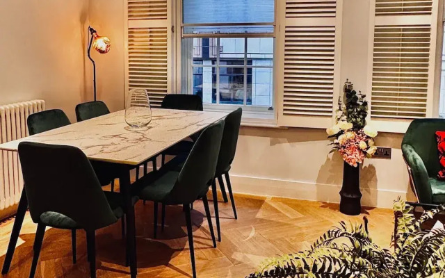 Chic Central London Apart in Soho Mayfair