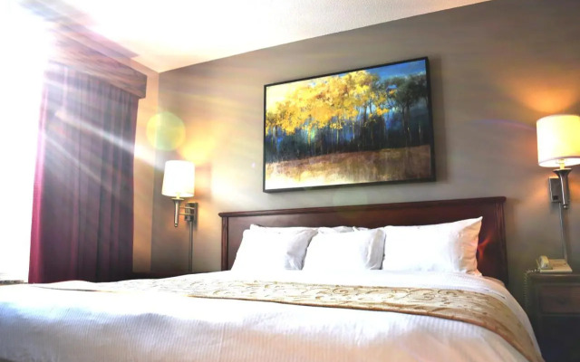 Crossings By Grandstay Inn & Suites