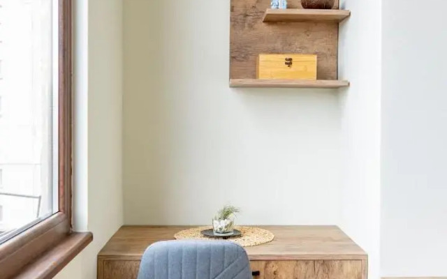 1bdr flat close to the center