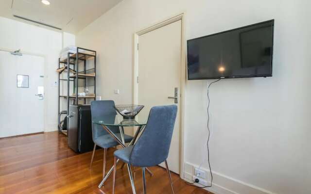 Studio Apt Hotel Pool, Gym, Wifi