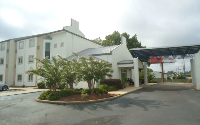 Motel 6 Jackson, MS