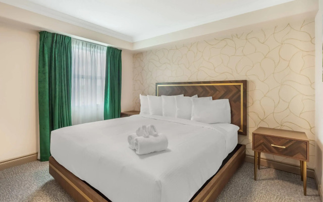 Velora Hinton, Ascend Hotel Collection