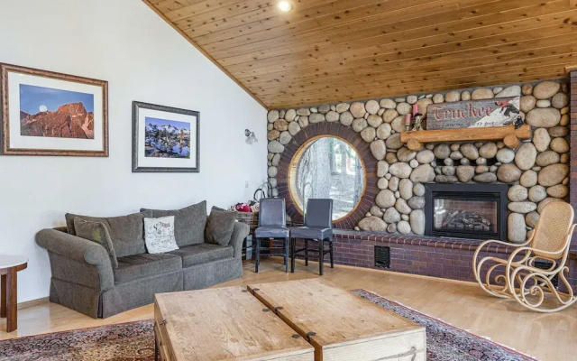 11640 St Bernard Dr - 6 Br Home