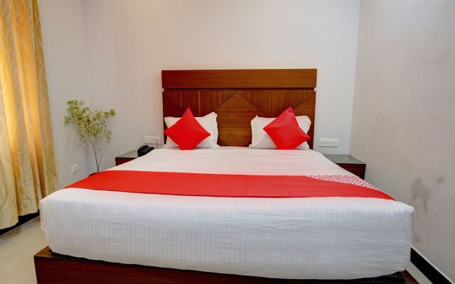 OYO 15703 Dream Star Paradise