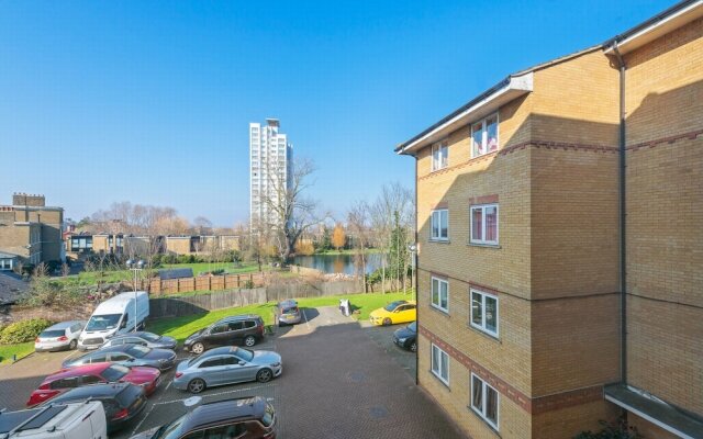 London Oasis in Woolwich Arsenal