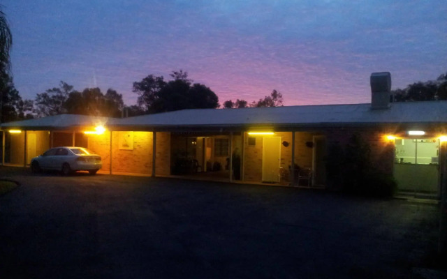 Charleville Waltzing Matilda Motor Inn