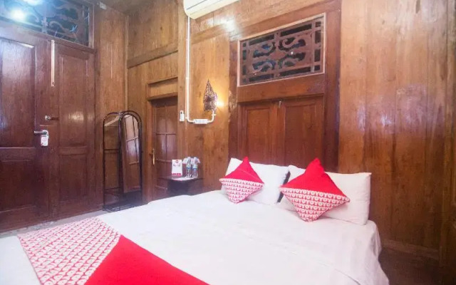 OYO 300 Kampoeng Joglo