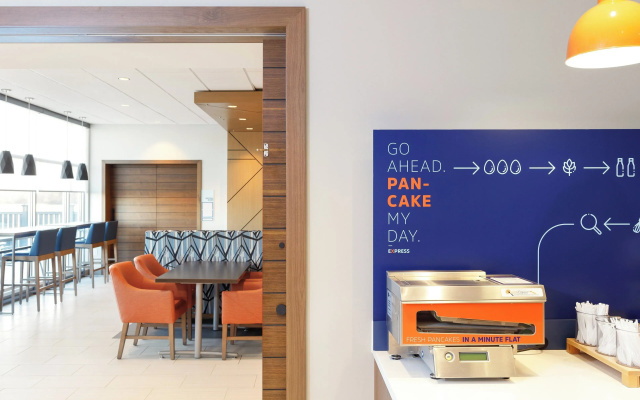 Holiday Inn Express & Suites Pittsfield-lenox-berkshires By Ihg