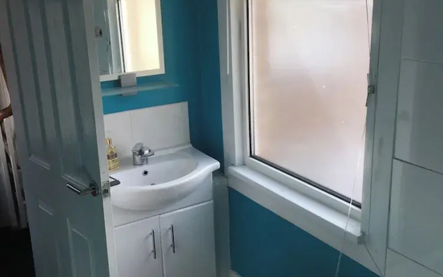 Tranquil Darlington Home , 3br+pet Friendly