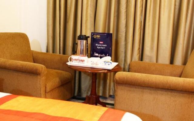 OYO Premium Near Sdm Court the Mall
