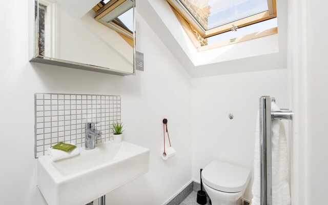 Stylish & Bright 2BR Flat in The Heart of Dalston