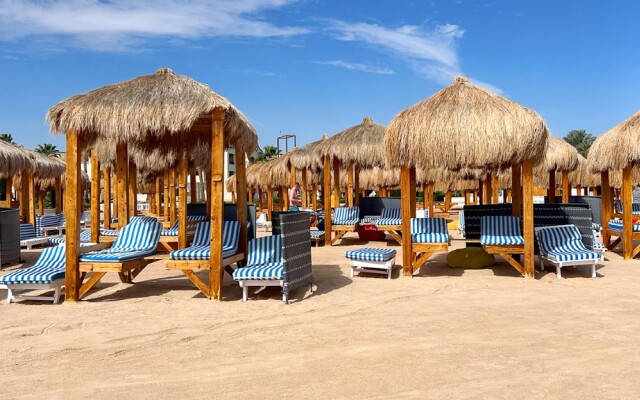 The Club Hotel & Resort