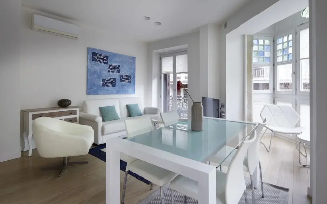 Easo Suite 2B Apartment by FeelFree Rentals