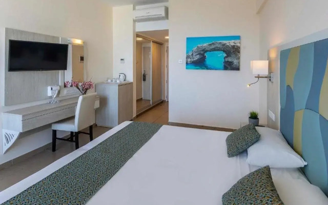 Tofinis Hotel