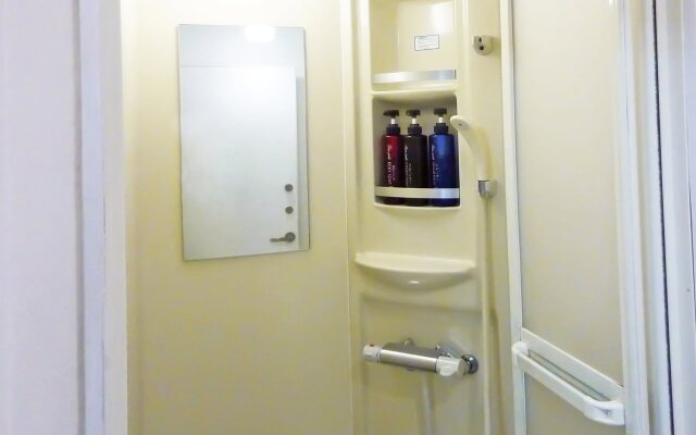 Capsule Hotel New Grand