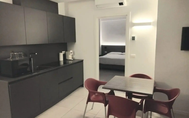 Venice Terminal Apartments & Suites