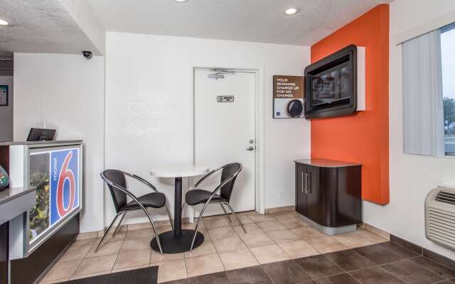 Motel 6 Vacaville, CA