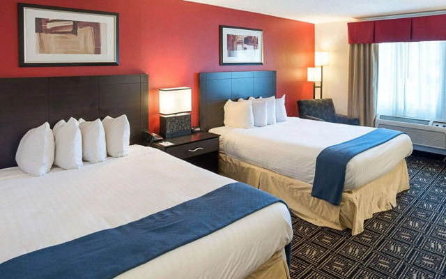 Quality Inn Brooklyn Center