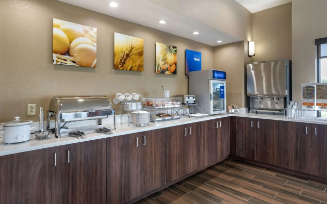 Comfort Suites Pell City I-20 exit 158