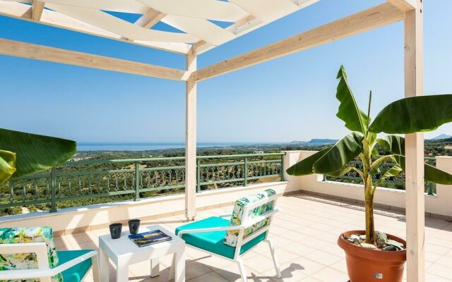 Secluded Villa w Private Pool, Children Play Area, Pool Table, BBQ & Sea Views