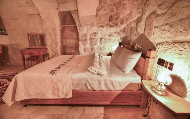 Mosaic Cave Hotel