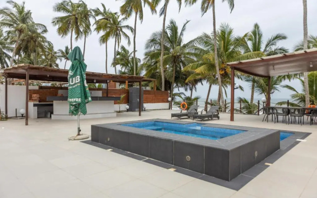 Tills No1 Beach Hotel