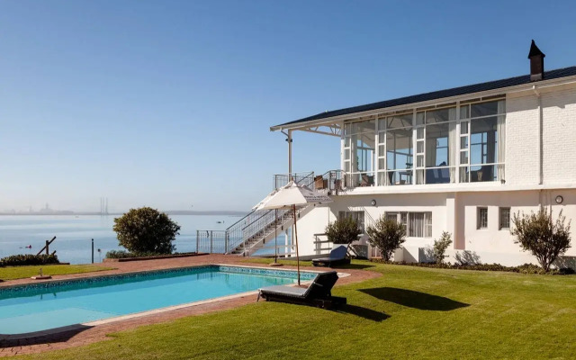 Saldanha Bay Hotel