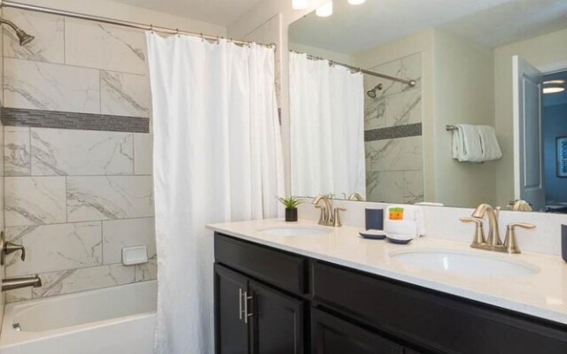 8924 SD - Luxury 4BR Townhome Private Pool