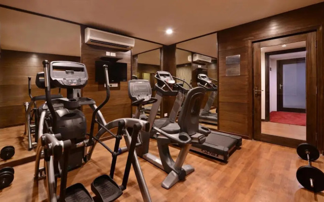 Leisure Inn Grand Chanakya