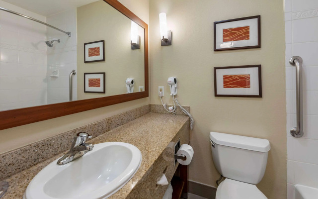 Comfort Inn & Suites Ventura Beach