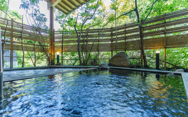 Yamanaka Onsen Shirasagiyu Tawaraya