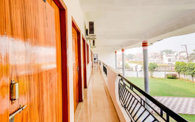 Usha Guest House by OYO Rooms