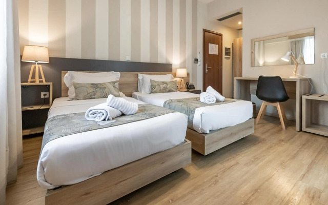 Hotel @ Syngrou Fix