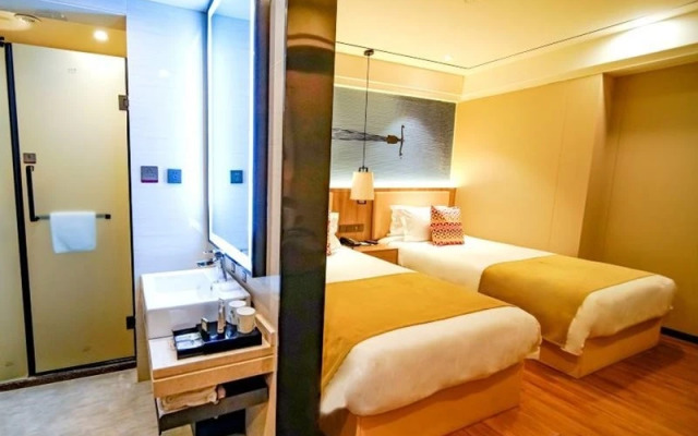 Comfort  Hotel (Urumqi Xiaoxigou Metro Station )