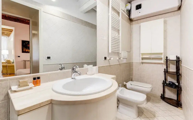 Historical Apartment near Spanish Steps