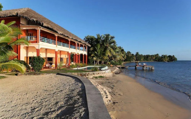 Vanivola Hotel