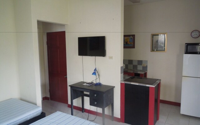 Mike's Holiday Apartments