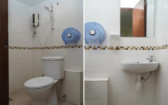 OYO 89717 Budget Star Hotel