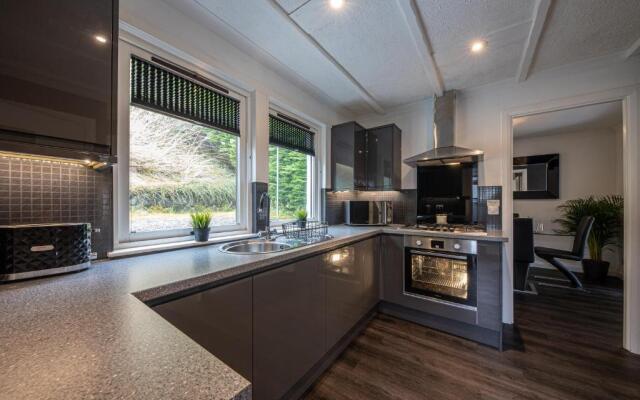 Modern 2 Bedroom House