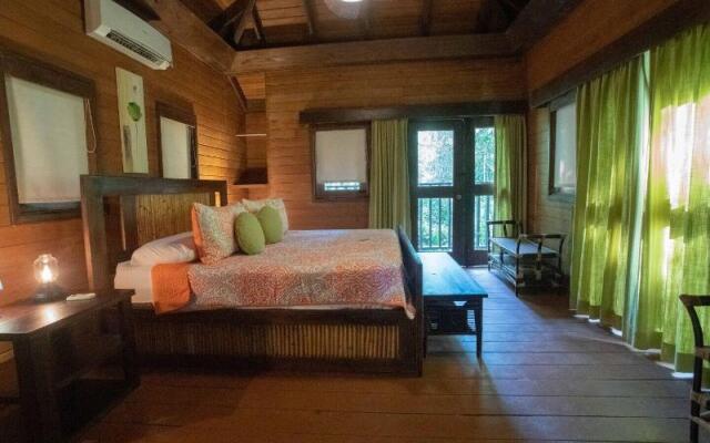 Platon Ecolodge