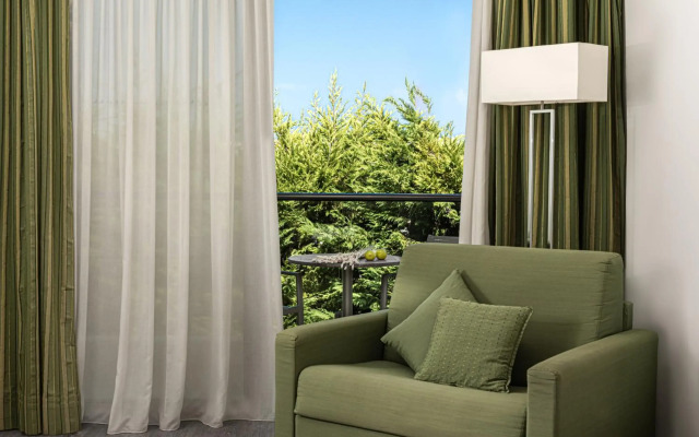 Minos Mare Royal